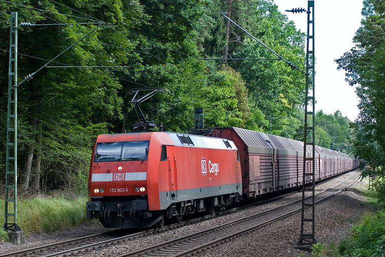 152 003 mit FZ 56165 bei km 18,6 (August 2008)