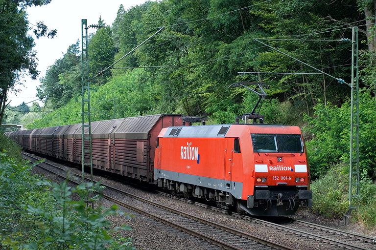 152 081 mit FZ 56165 bei km 18,8 (August 2008)