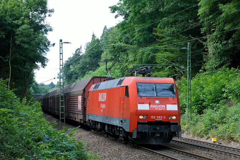 152 092 mit CSQ 60080 bei km 18,8 (August 2008)