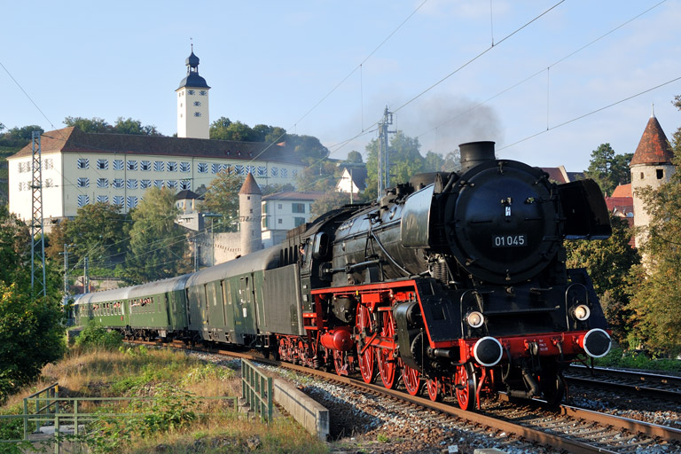 01 066 in Gundelsheim (September 2009)