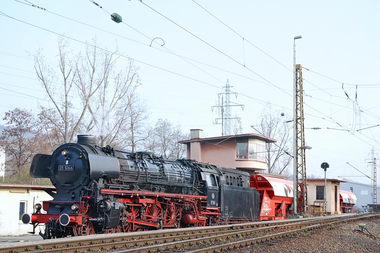 01 1066 in Stuttgart-Hafen (M&auml;rz 2007)