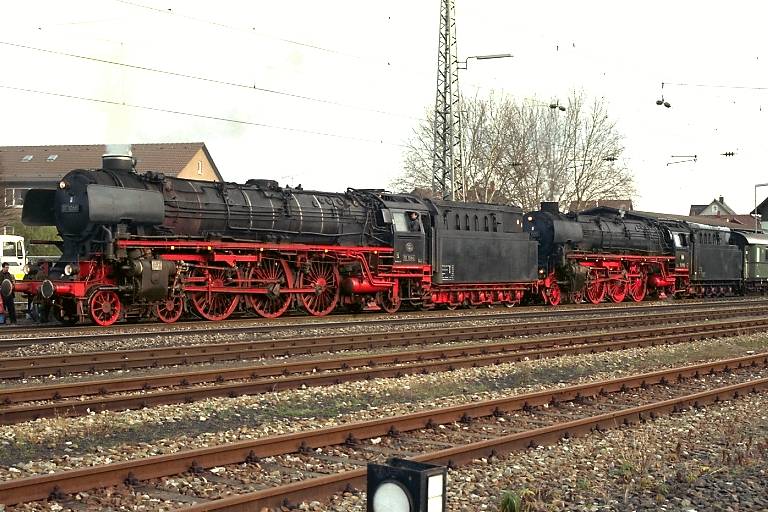 01 1066 und 01 1100 in Stuttgart-Münster (Dezember 1996)
