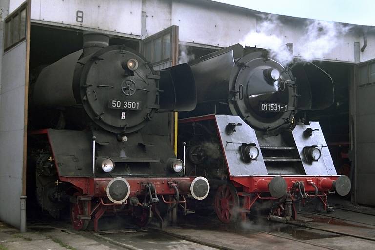 01 531 und 50 3501 in Arnstadt (April 1999)