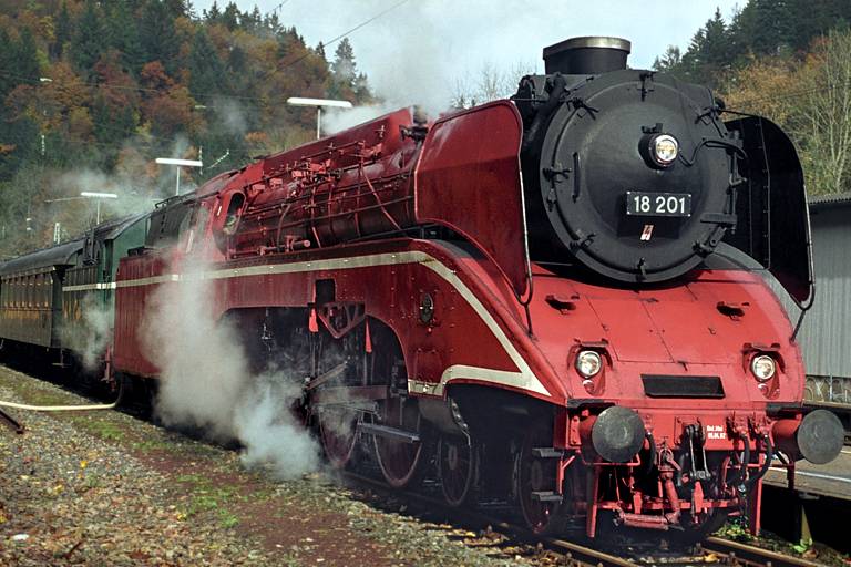 18 201 in Triberg (Oktober 2002)