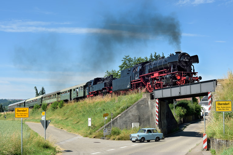 23 058 und 64 419 in Oberndorf (Juni 2021)