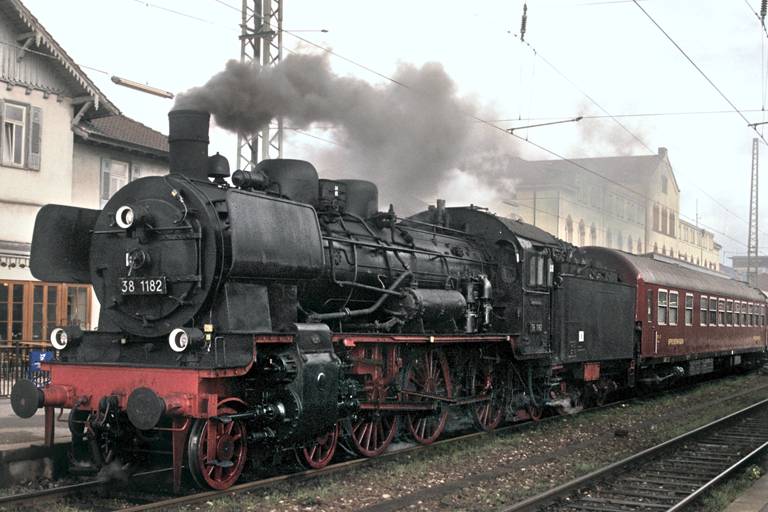 38 1182 in Tübingen (November 1998)