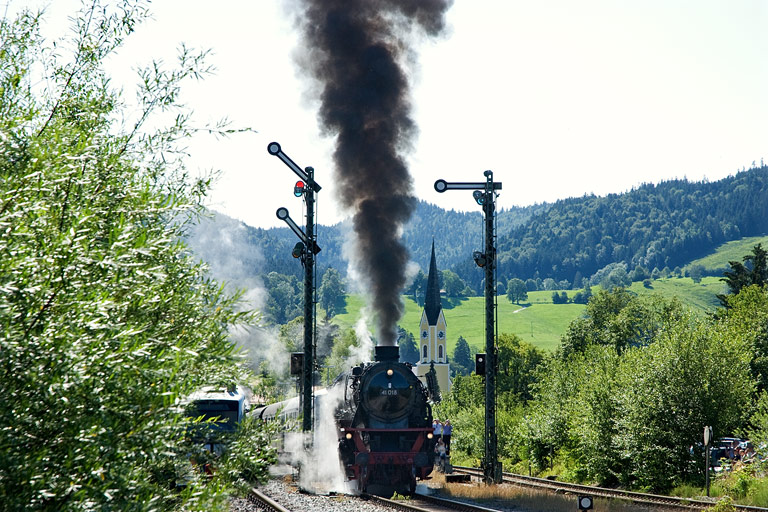 41 018 in Schliersee (Juli 2011)