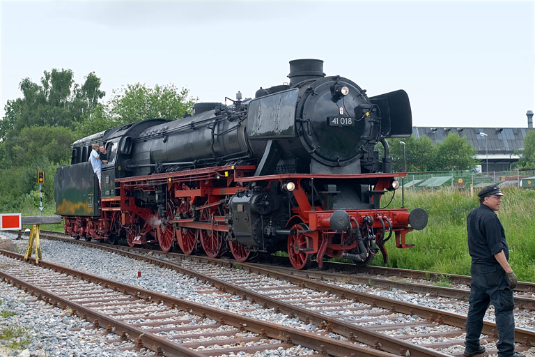 41 018 in Welzheim (Juni 2010)