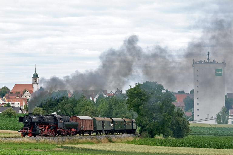 52 7409 in Heimerdingen (Juli 2011)