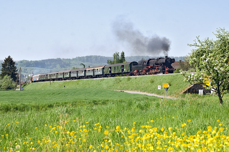 52 7409 bei Oberndorf (April 2011)