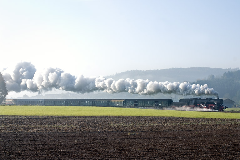 52 7596 bei Michelau (Oktober 2011)