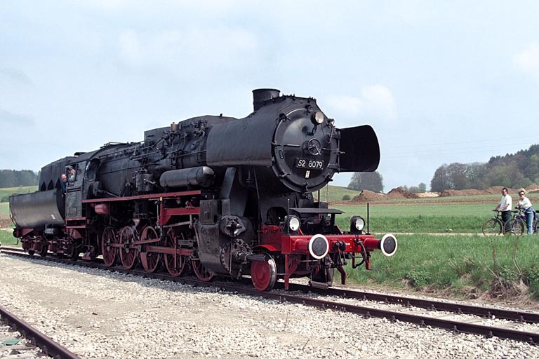 52 8079 in Kleinengstingen (April 2000)