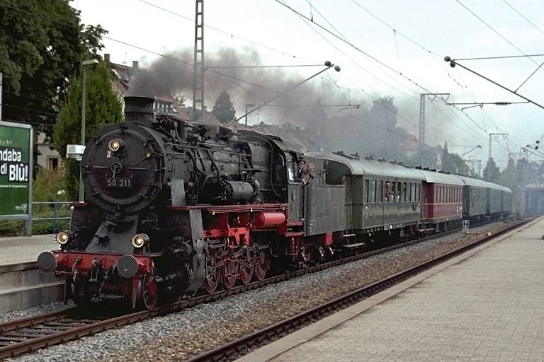 58 311 in Stuttgart-Vaihingen (Juli 2000)