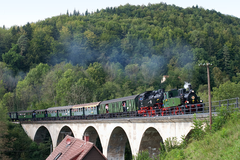 GES Lok 11 und 64 419 bei Laufenm&uuml;hle (September 2011)