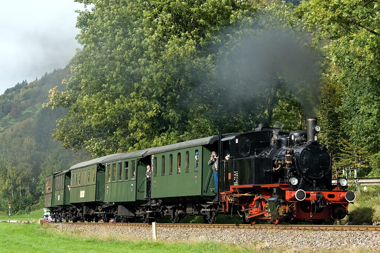 Achert&auml;ler-Eisenbahnverein Lok 20 bei Furschenbach (Oktober 2008)