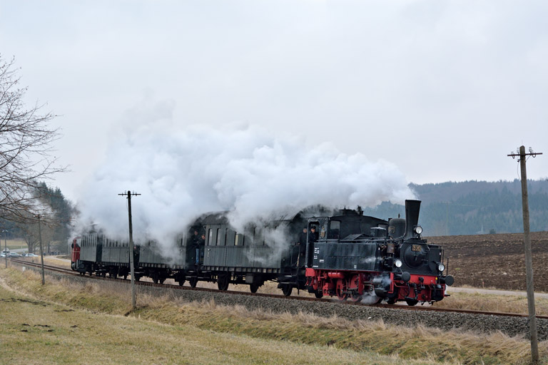 T3 930 bei Kleinengstingen (M&auml;rz 2014)