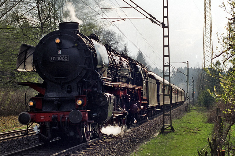 01 1066 bei Böblingen (April 2003)