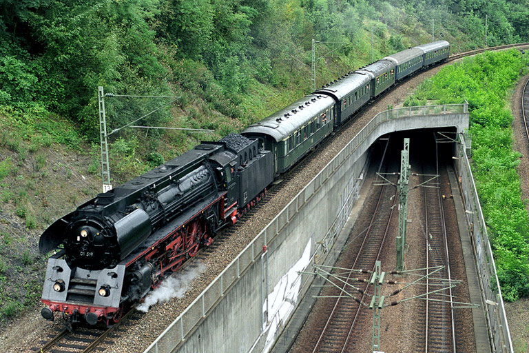 01 519 in Stuttgart-Vaihingen (August 2002)