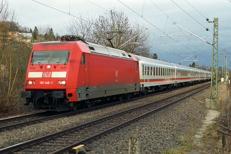 101 145 mit Cisalpino-Ersatzzug (Februar 2002)