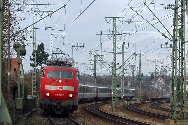 103 233 In Stuttgart Rohr