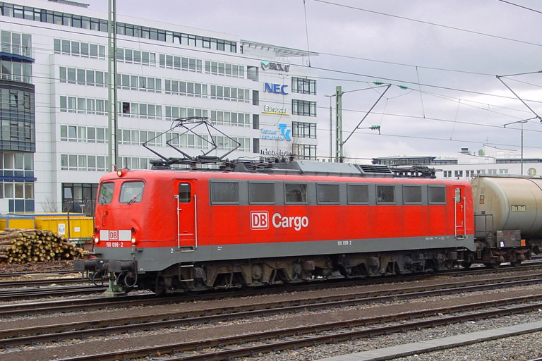 150 098 bei km 15,6 (Februar 2001)