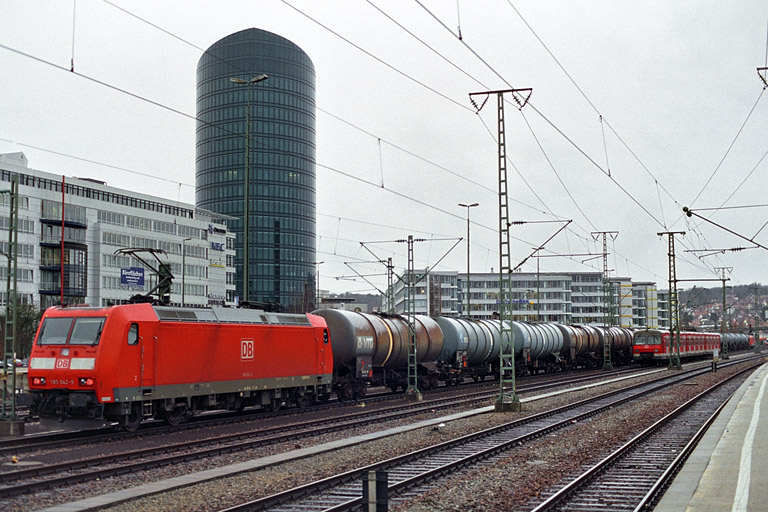 185 042 bei km 15,6 (Januar 2004)
