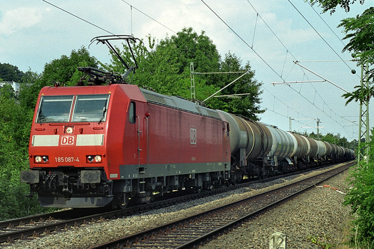 185 087 bei km 12,8 (Juli 2003)