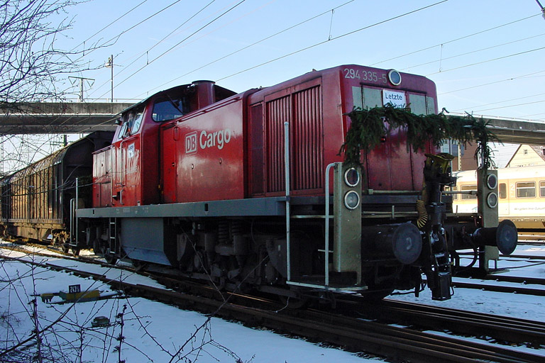 294 335 bei km 15,8 (Dezember 2001)