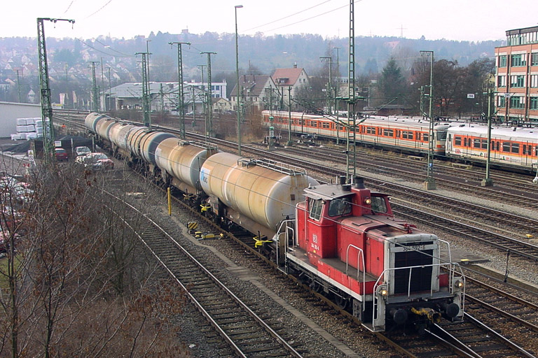 364 592 bei km 16,0 (Januar 2001)