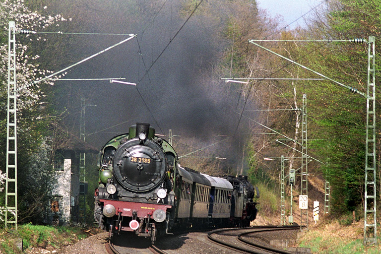 38 3199 bei B&ouml;blingen (April 2003)