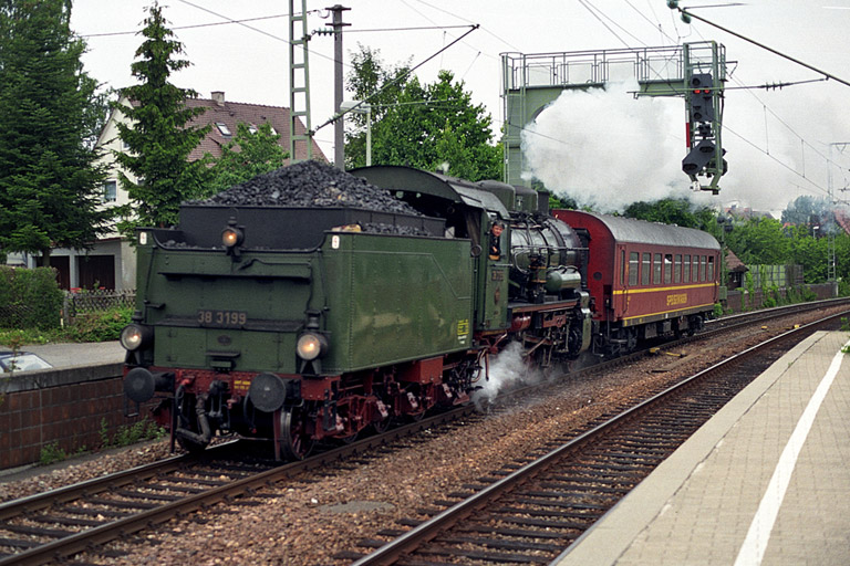 38 3199 in Stuttgart-Rohr (Juli 2003)