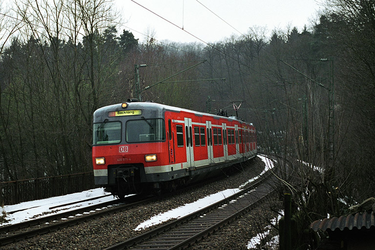 Baureihe 420 bei km 11,0 (M&auml;rz 2003)