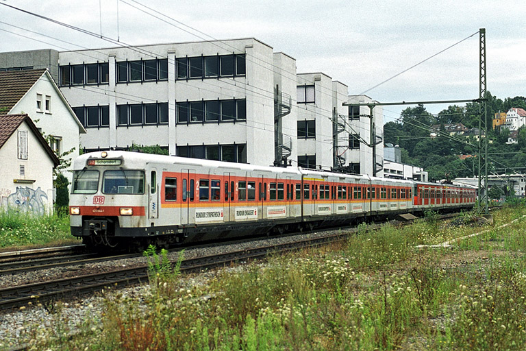 Baureihe 420 als S2 in Stuttgart-West (August 2002)