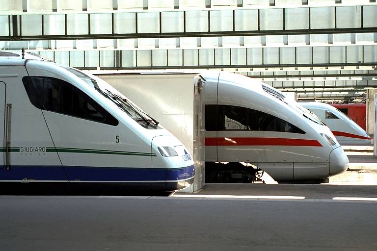 Cisalpino Baureihe ETR 470 und ICE-T Baureihe 415 (Mai 1999)