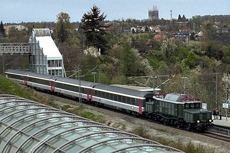 E94 279 bei km 14,0 (April 2001)