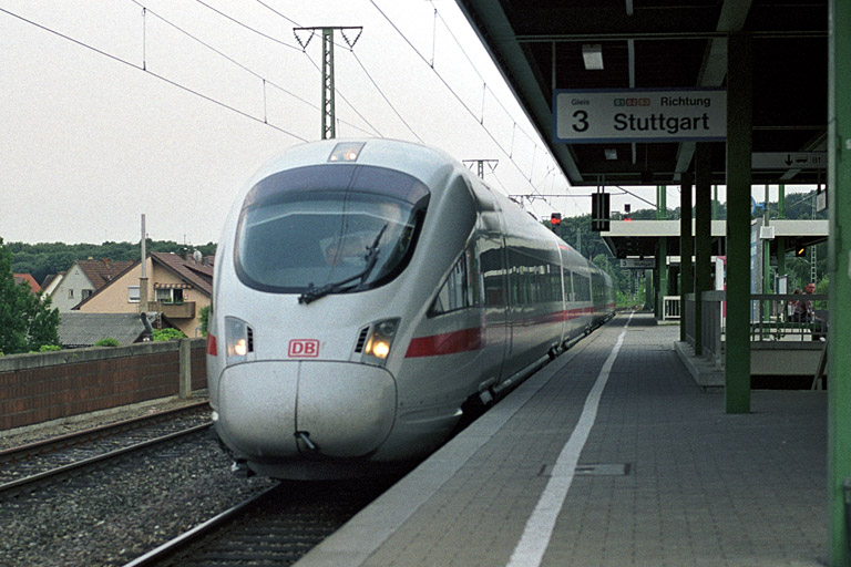 Baureihe 415 bei km 16,8 (Juni 2002)