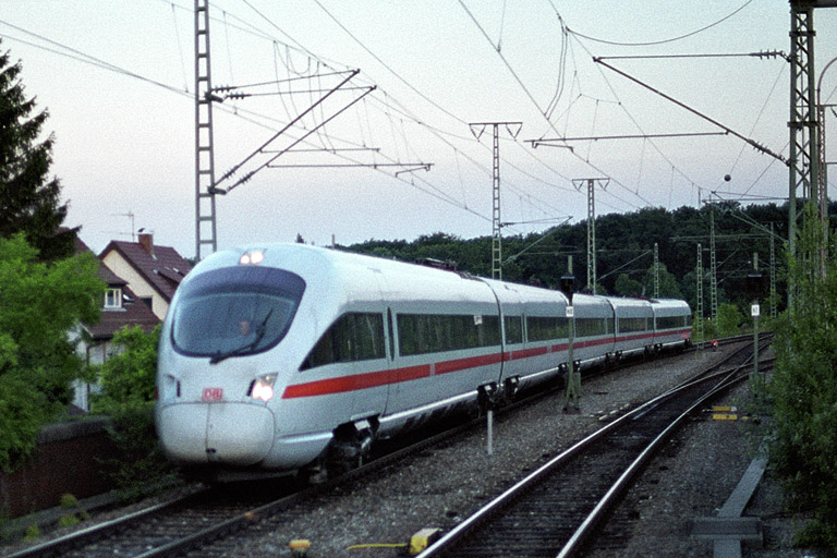 Baureihe 415 bei km 16,8 (Juni 2001)