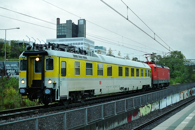 Oberleitungsinspektionsme&szlig;zug bei km 14,4 (Oktober 2003)