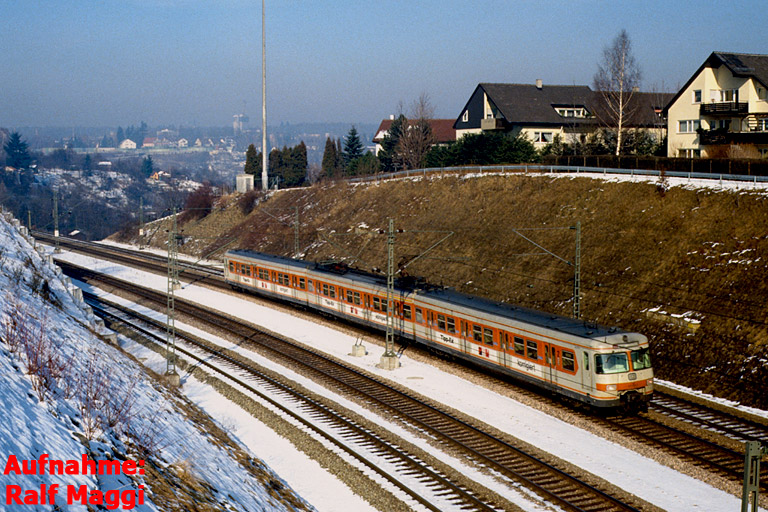 Baureihe 420  zwischen Stuttgart-Vaihingen und Universität (1987)