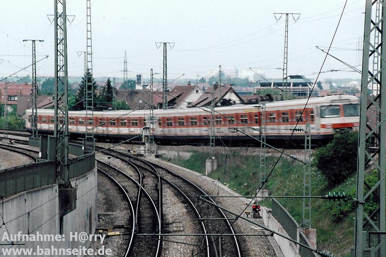 Baureihe 420 als S1 am Abzweig der Flughafenlinie (1990er-Jahre)