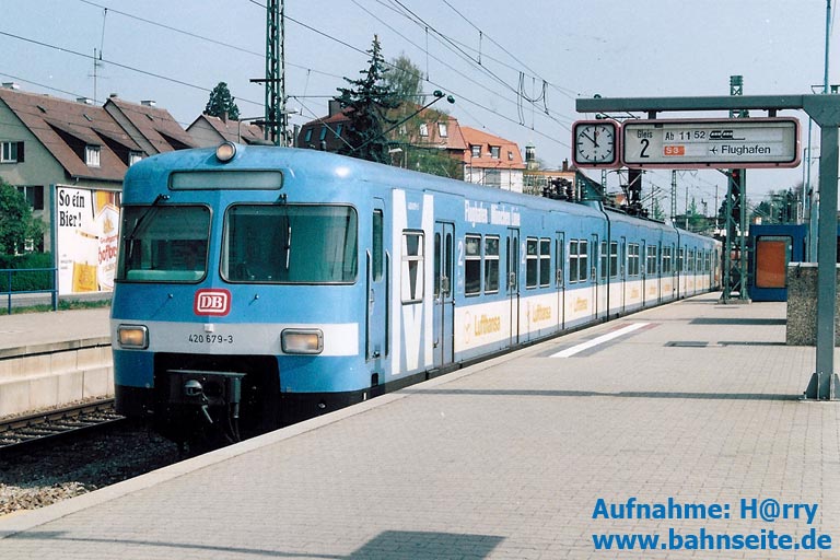 420 679 aus München als S3 in Stuttgart-Vaihingen (April 1993)