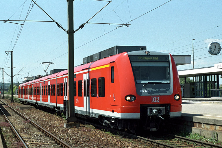 425 303 auf Pressepr&auml;sentationsfahrt bei km 25,8 (Juni 2004)