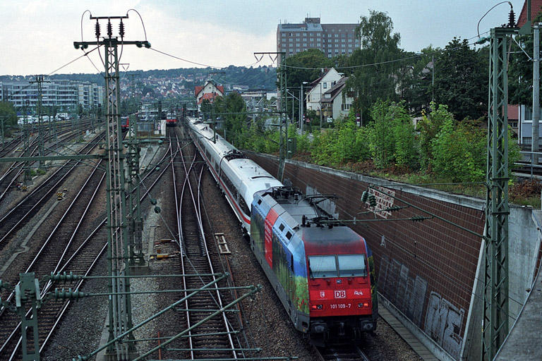 101 109 und 415 080 bei km 15,4 (September 2004)