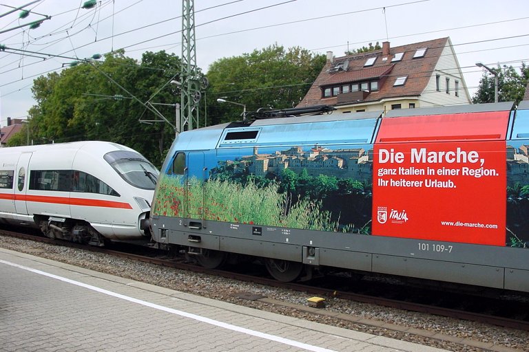 101 109 und 415 080 bei km 15,6 (September 2004)