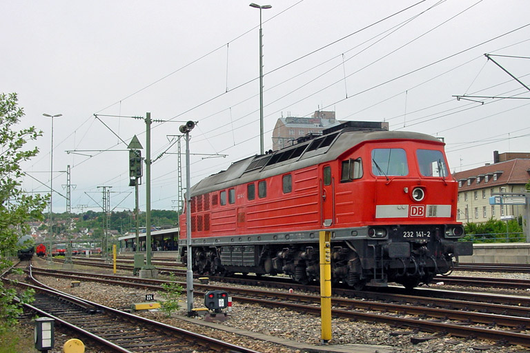 232 141 bei km 15,6 (Juni 2004)