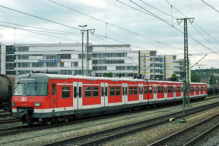 Baureihe 420 im Güterbahnhof Stuttgart-Vaihingen (Juni 2004)
