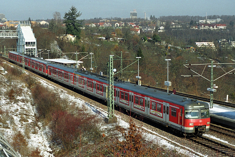 Baureihe 420 als CIS-Ersatzzug bei km 14,2 (Februar 2004)