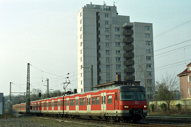 Baureihe 420 als Lt 74265 in Stuttgart-West (April 2004)