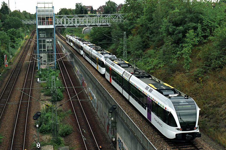 RABe AK 526 701, 526 706, 526 715 und 526 716 der Thurbo-AG bei km 14,0 (August 2004)