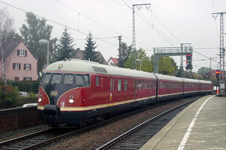 612 507/506 mit Et 91625 bei km 16,6 (Oktober 2004)